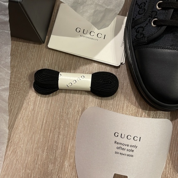 Gucci GG Black Canvas Miro Soft - Picture 9 of 10